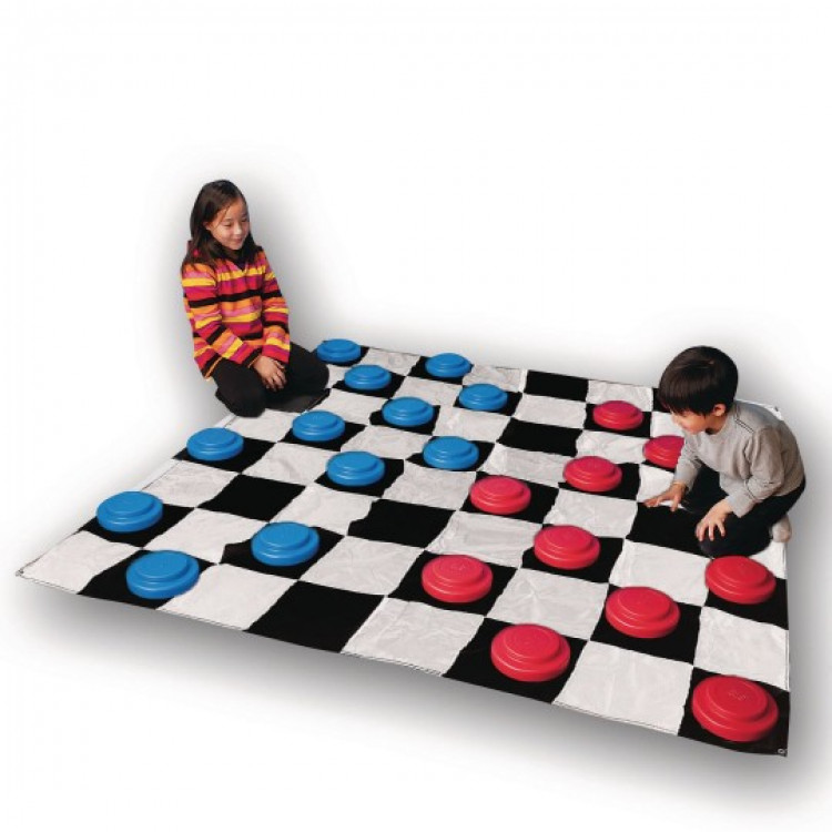 OVERSIZED CHECKERS GAME OVERSIZED CHECKERS GAME